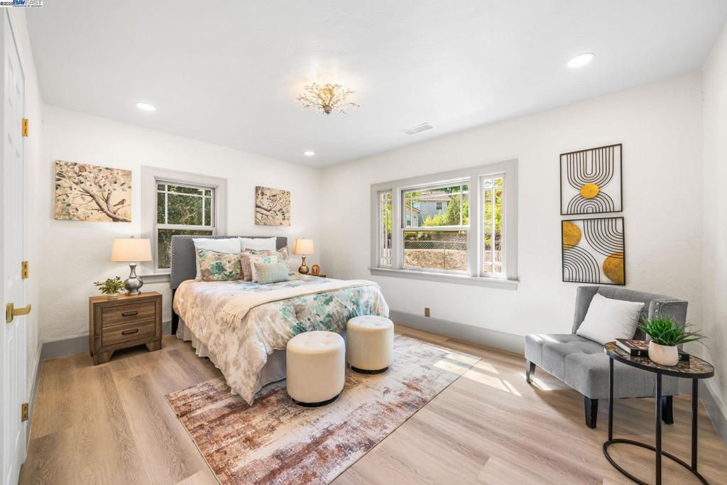 MISSION VALLEY - Residential
