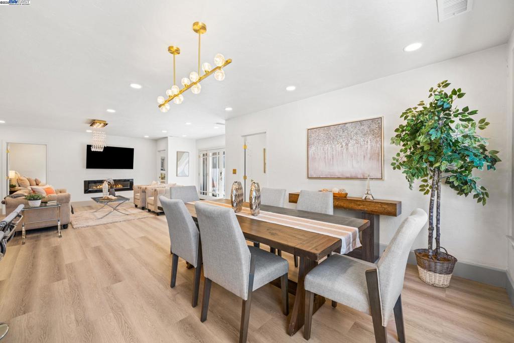 MISSION VALLEY - Residential