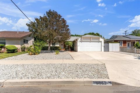 Photo of 8062 Wynne AVE, Reseda, CA 91335 (MLS # SR26107270)