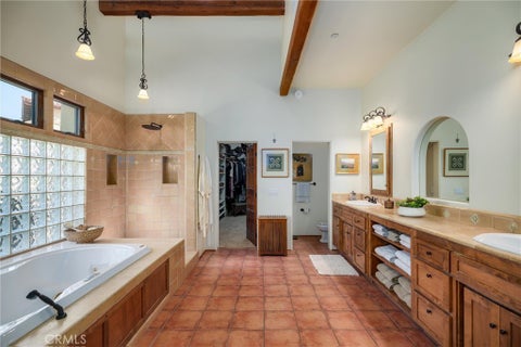 Tiny photo for 3130 Oakdale Rd. RD, Paso Robles, CA 93446 (MLS # SC26202968)