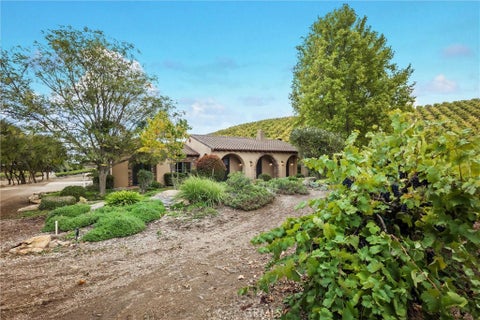 Tiny photo for 3130 Oakdale Rd. RD, Paso Robles, CA 93446 (MLS # SC26202968)