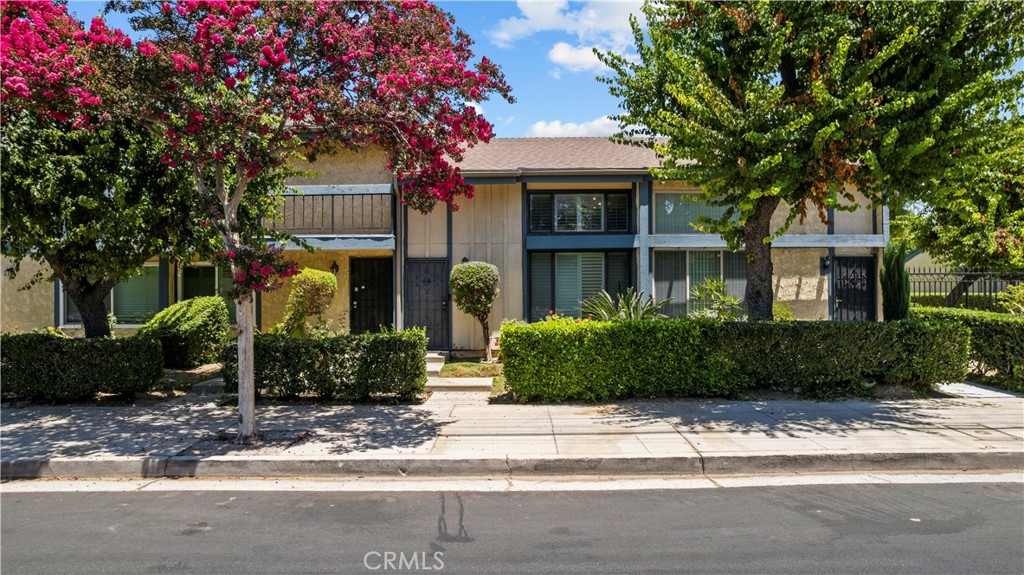 Photo 1 of 27 — 16745 Vanowen, Los Angeles, CA 91406