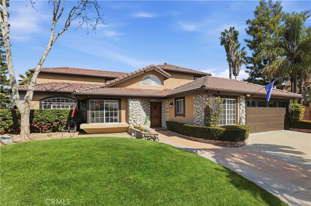 1210 Versailles Circle