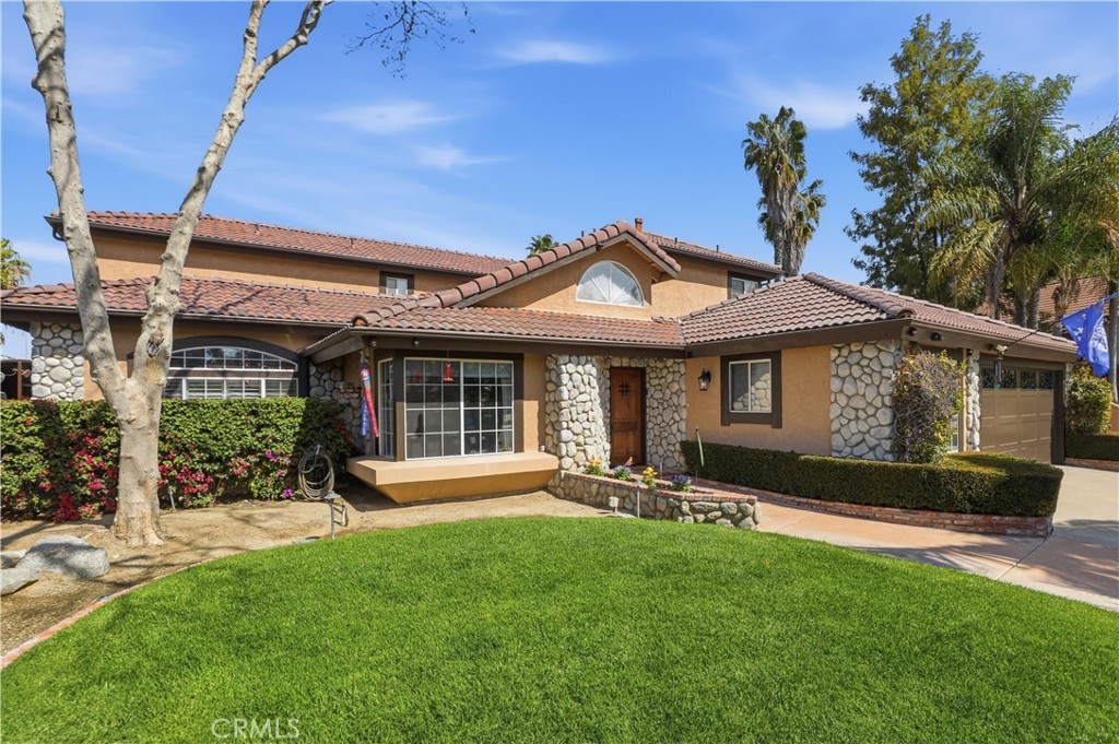 1210 Versailles Circle