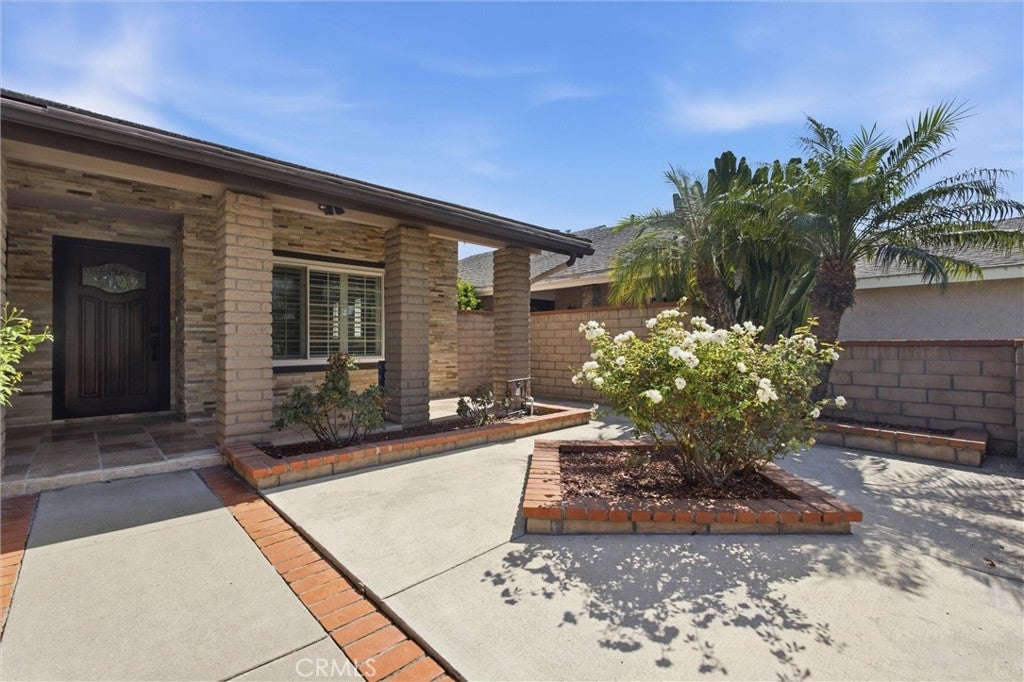 18326 San Gabriel