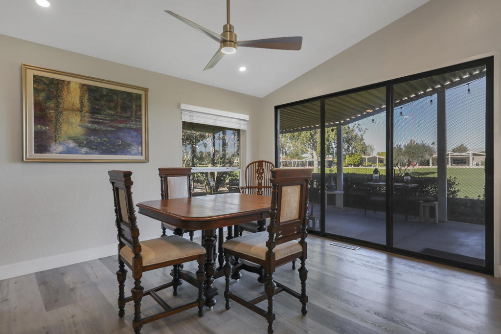 Suncrest Country Clb - Manufactured In Park
