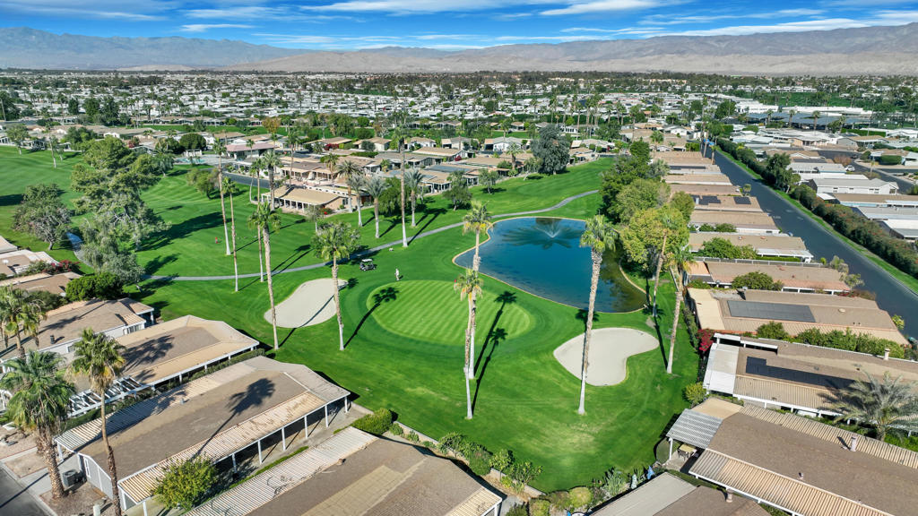 Suncrest Country Clb - Manufactured In Park