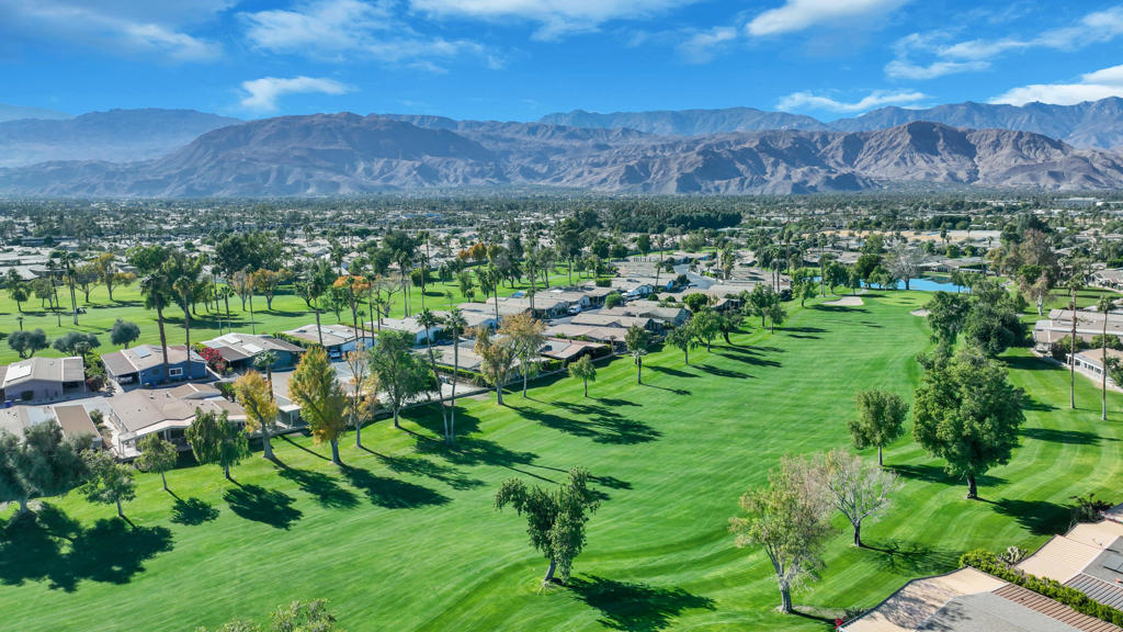 Suncrest Country Clb - Manufactured In Park