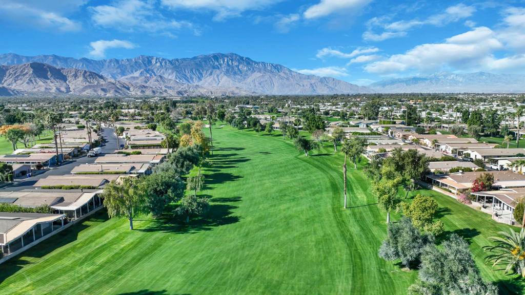 Suncrest Country Clb - Manufactured In Park