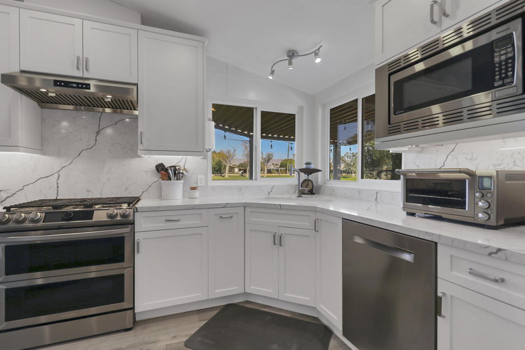 Suncrest Country Clb - Manufactured In Park