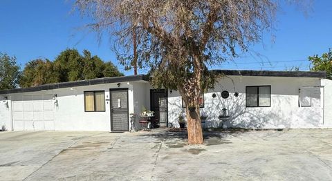 Photo of 4 Karlisa Cv, Palm Springs, CA 92264 (MLS # 219124635DA)