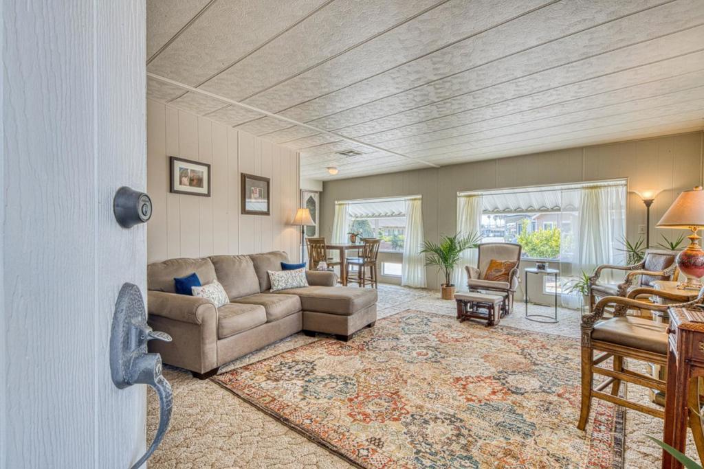 55 San Juan Grade Road 11