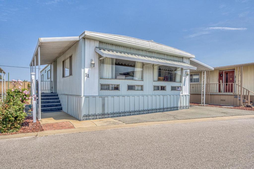 55 San Juan Grade Road 11