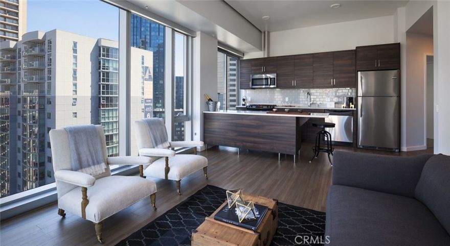 Listing duration reflects the overall community and may not represent this exact floor plan. Pricing and availability are subject to change.



Live above it all at 100 Van Ness, a premier high-rise community in the heart of San Francisco. Soaring 374 feet, the rooftop terrace delivers unmatched panoramic views of the Golden Gate Bridge, Bay Bridge, Twin Peaks, and more.



This pet-friendly building offers designer interiors with 10'4" ceilings, in-unit washer/dryer, maple KenLam flooring, stone countertops, and Juliet balconies. Select homes include dens and stunning city views.



Enjoy next-level amenities: two rooftop decks, a heated saltwater pool, yoga room, golf simulator, movie theater, basketball/pickleball court, and dual fitness centers—plus BBQ lounges, guest suites, on-site dry cleaning, and controlled access parking.



Hours of Operation: Sunday - Saturday 9:00 am - 6:00 pm



This is luxury, elevated. Welcome to 100 Van Ness.