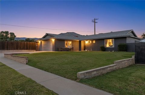 Photo of 7511 Buckeye Street, Highland, CA 92346 (MLS # IG25239279)