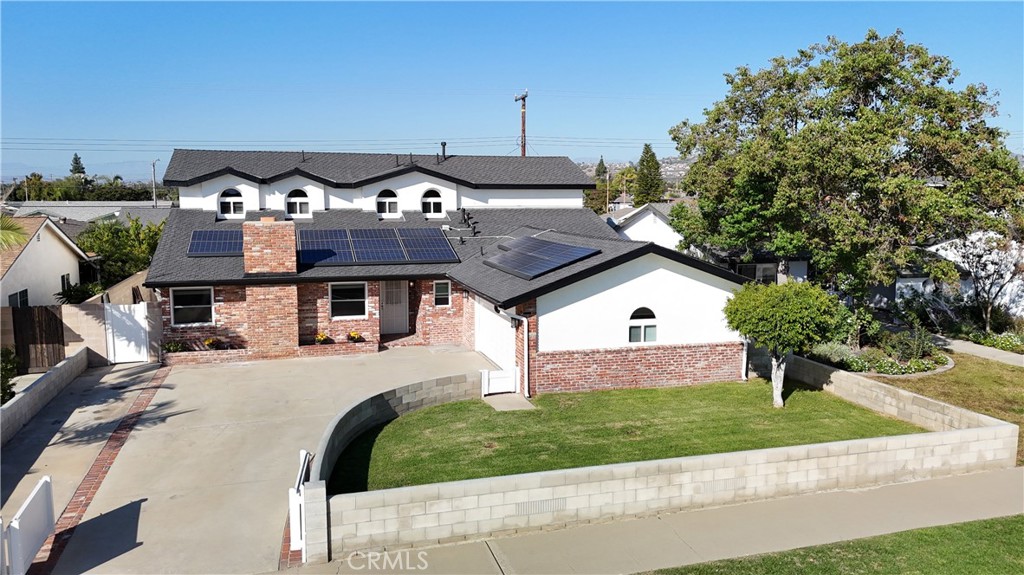 2331 E Adams