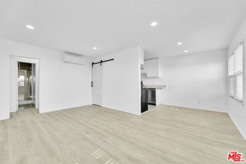 Photo of 926 N Spaulding Avenue #3, West Hollywood, CA 90046 (MLS # 26672767)