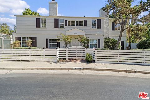 Photo of 11176 Ophir Drive, Los Angeles, CA 90024 (MLS # 26633369)