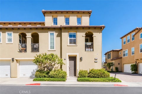 Photo of 27028 Pebble Beach Drive, Valencia, CA 91381 (MLS # SR26221805)