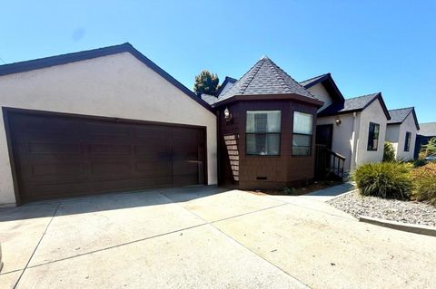 Photo of 2198 Persimmon Court, Santa Cruz, CA 95062 (MLS # ML82047901)