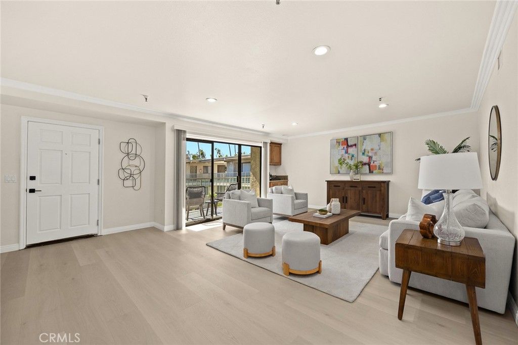 listing image 130723839923746225478