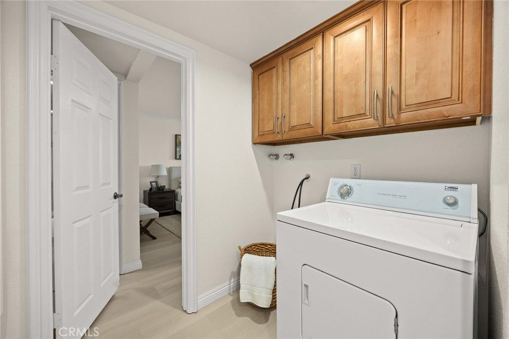 listing image 130729064778838004338