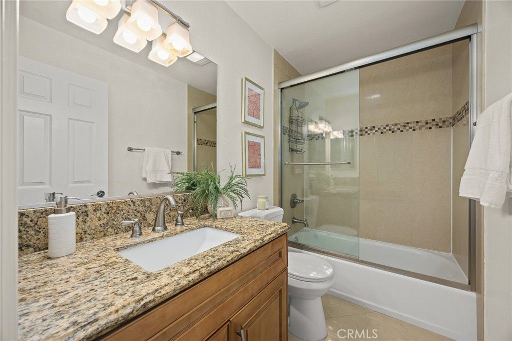 listing image 130722702131725793527