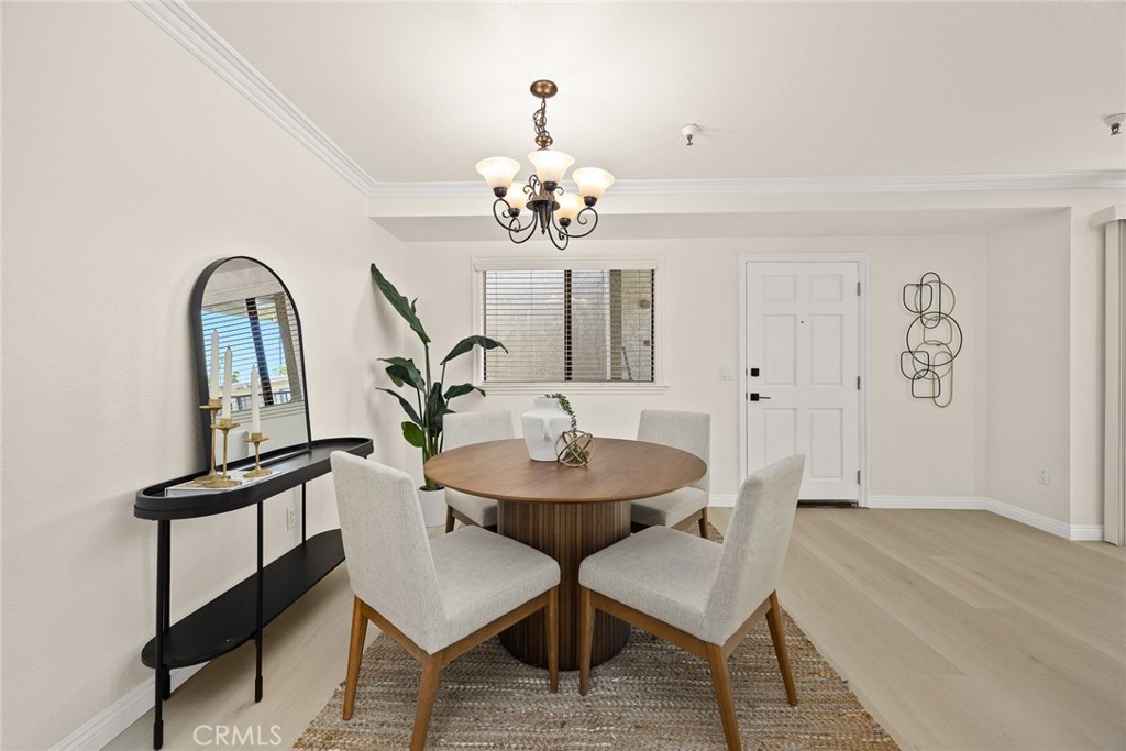 Properties 4 70 N Catalina Avenue 306