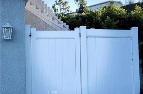 27091 Santa Susana Mission Viejo CA 92691