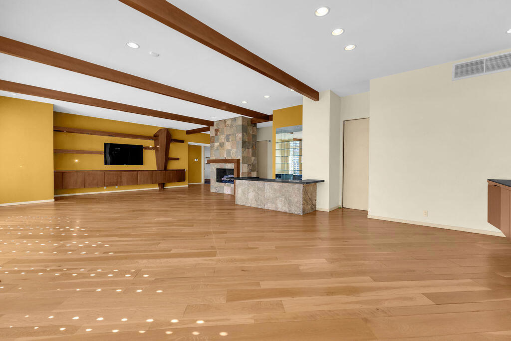 Tamarisk C.C. - Residential