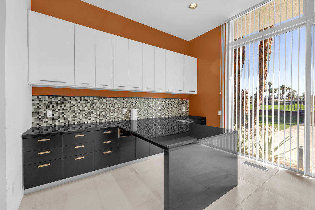 Tamarisk C.C. - Residential