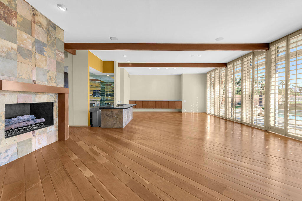 Tamarisk C.C. - Residential