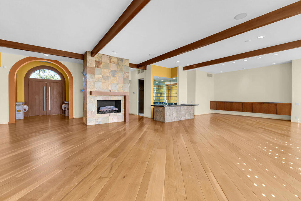 Tamarisk C.C. - Residential