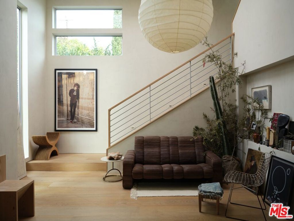 Photo of 518 Sunset Avenue, Venice, CA 90291 (MLS # 26646945)