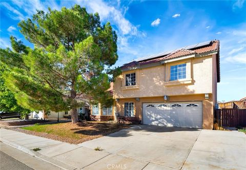 Photo of 1009 Heatherfield Avenue, Rosamond, CA 93560 (MLS # SR25121735)