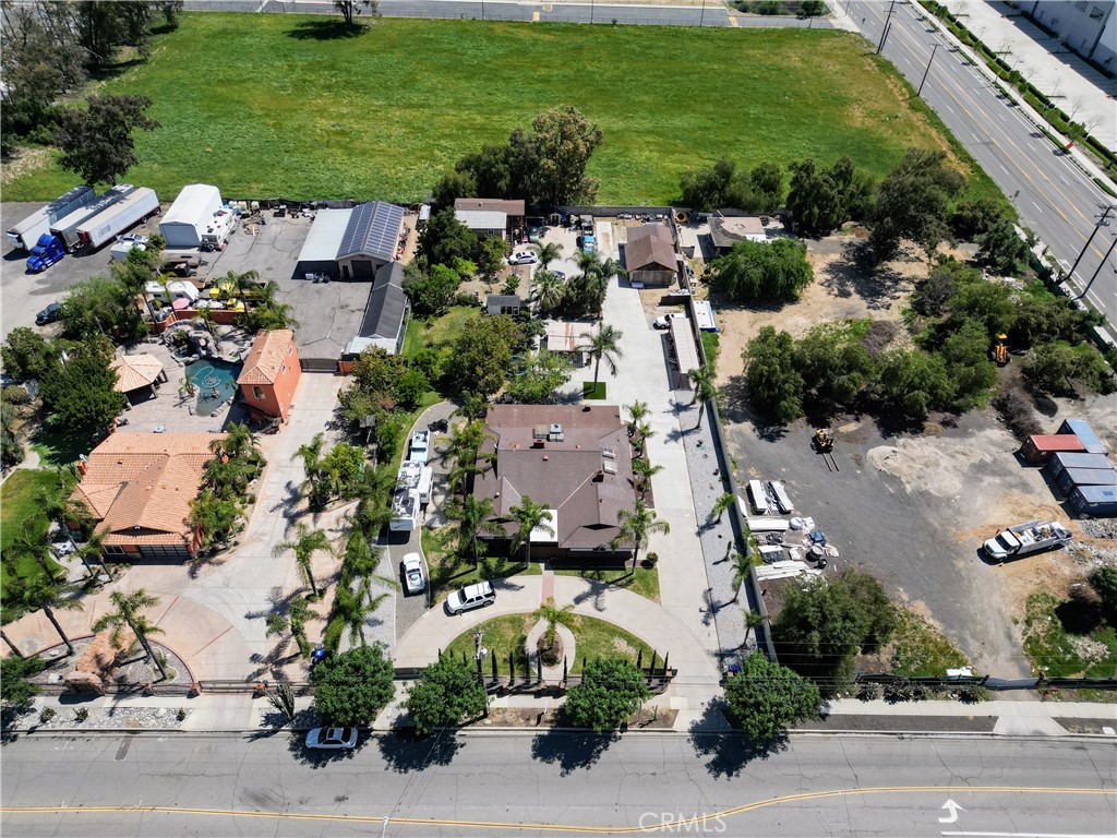 10881 Oleander Avenue