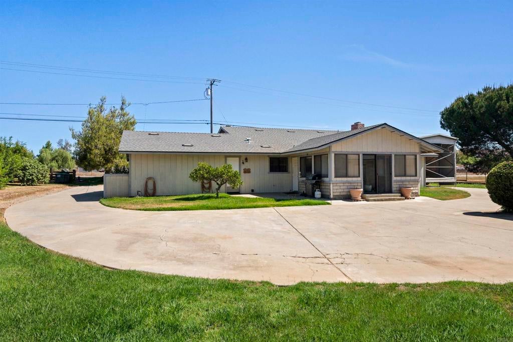 842 Hanson Ln