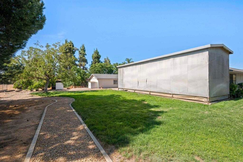 842 Hanson Ln