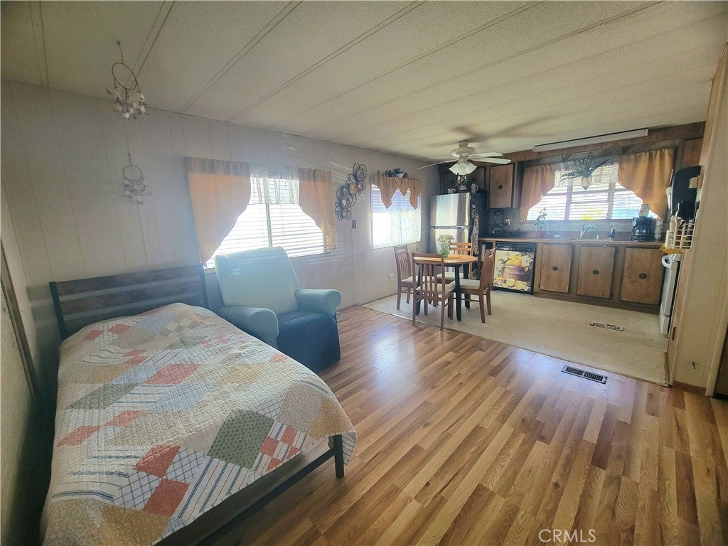 300 E Arbor St 18