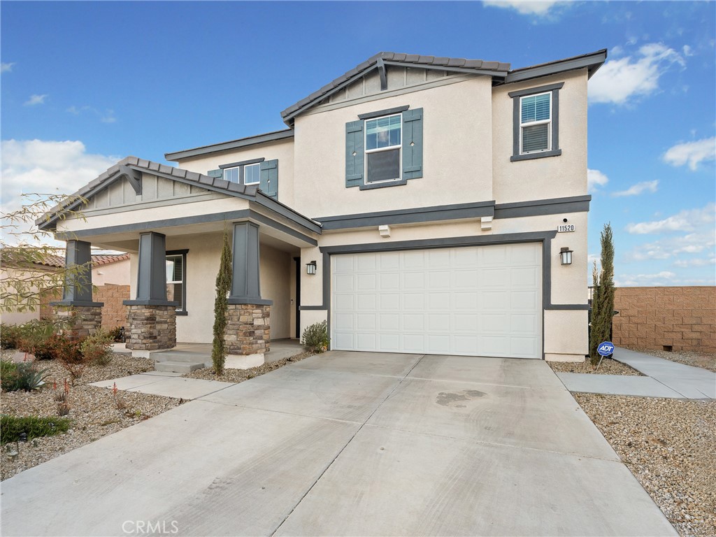 Main image without alt text