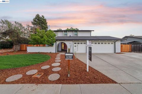 Photo of 2633 Regent Rd Rd, Livermore, CA 94550 (MLS # 41127771)