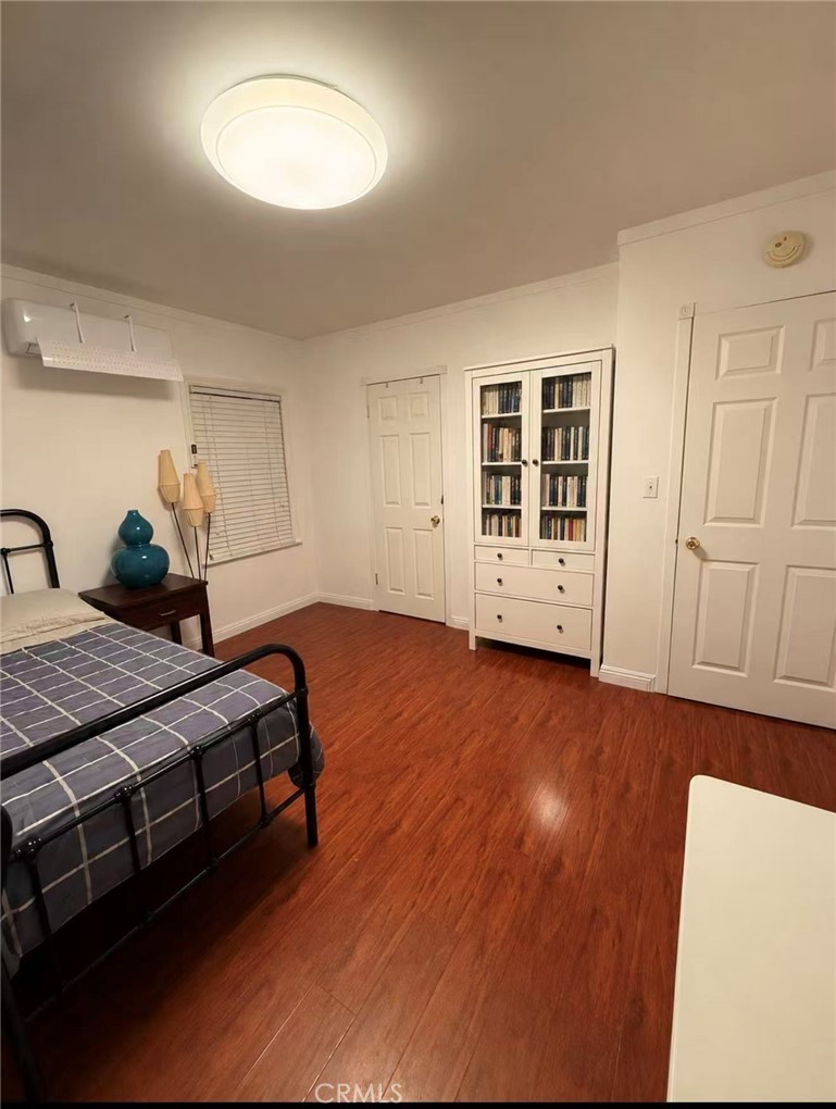 4228 Harlan