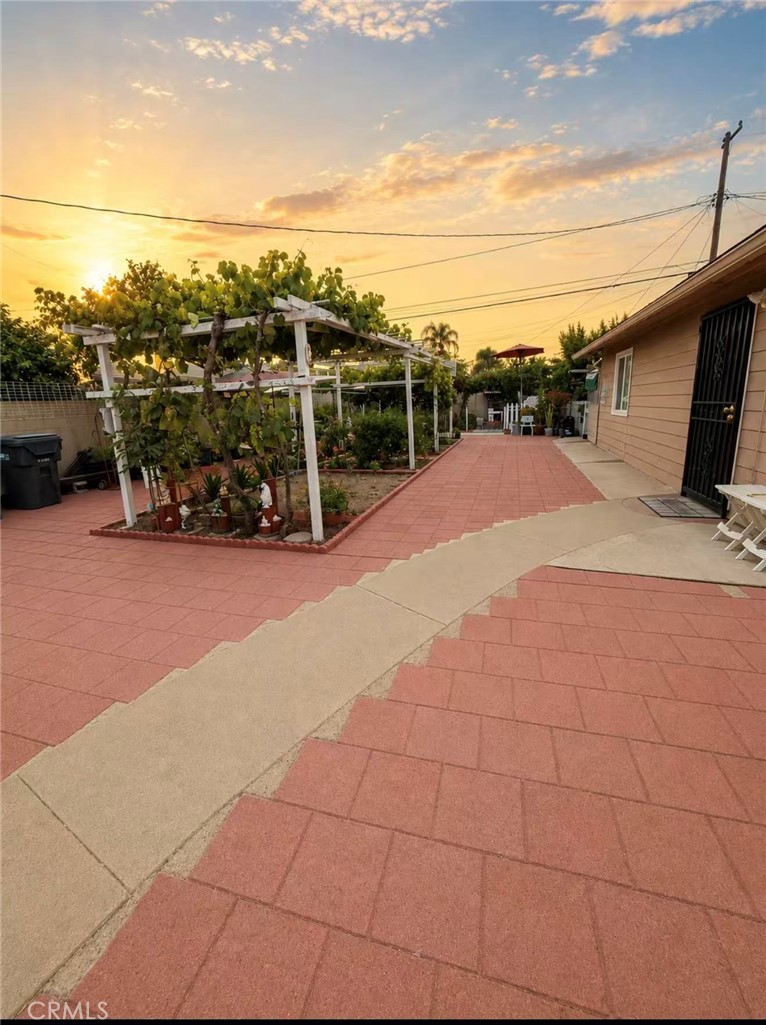 4228 Harlan