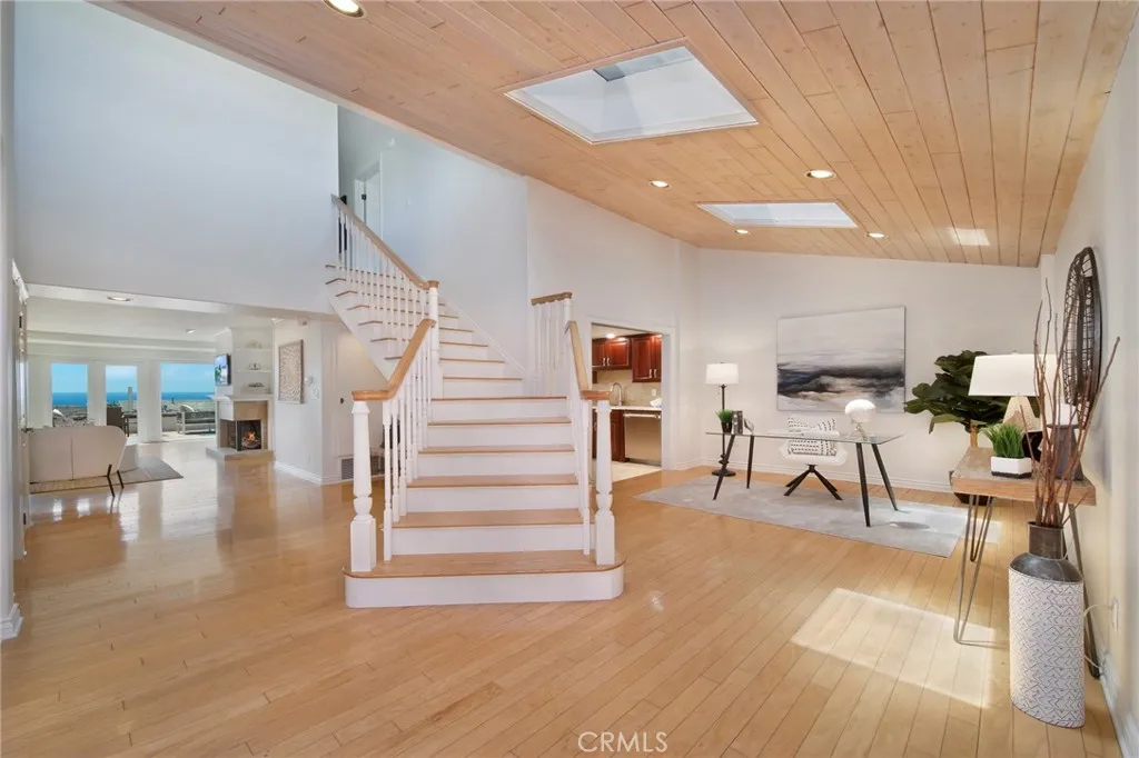 Dana Point, California 92629, United States, 3 Bedrooms Bedrooms, ,3 BathroomsBathrooms,Residential,Active,96501