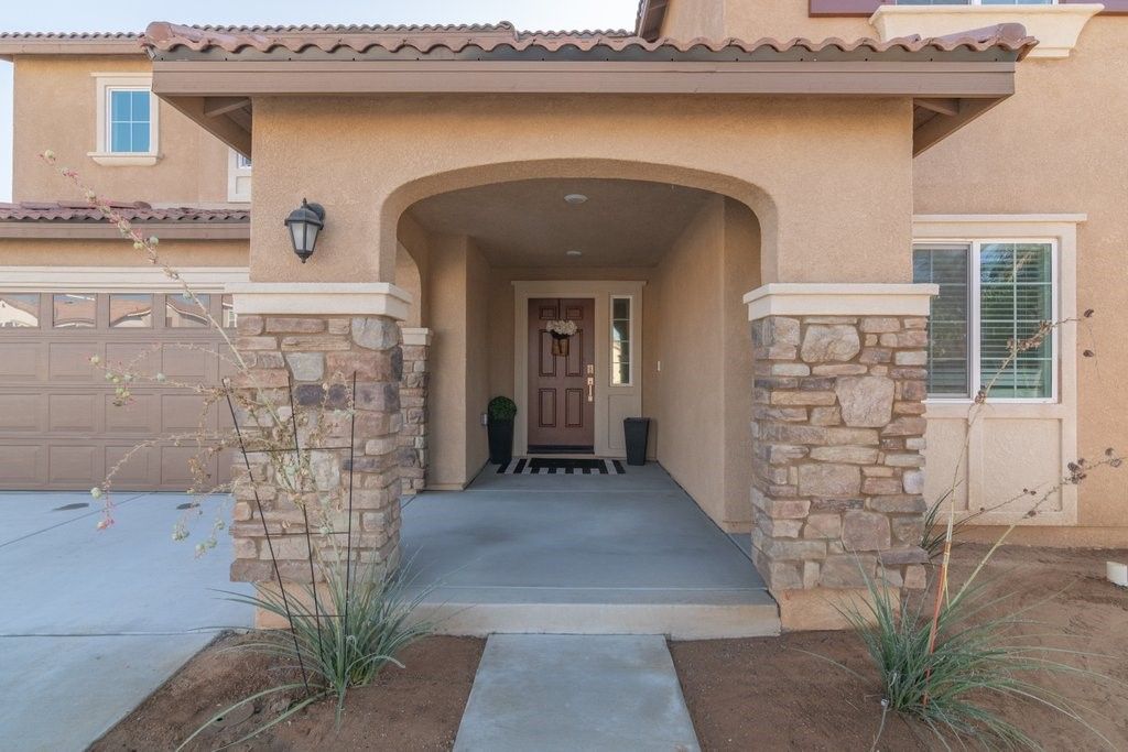 Photo of 387 Sunny Ridge, San Jacinto, CA 92582 (MLS # SW25228978)
