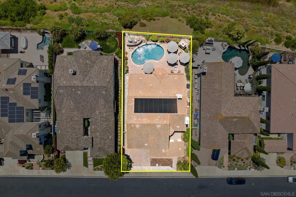 3243 Avenida Aragon