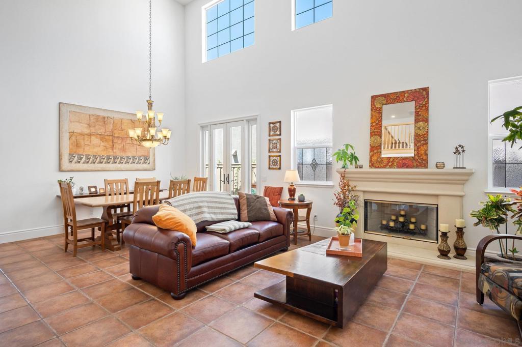 3243 Avenida Aragon