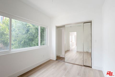 Photo of 1040 N Crescent Heights Boulevard, Los Angeles, CA 90046 (MLS # 25575849) Photo of 1040 N Crescent Heights Boulevard, Los Angeles, CA 90046 (MLS # 25575849)