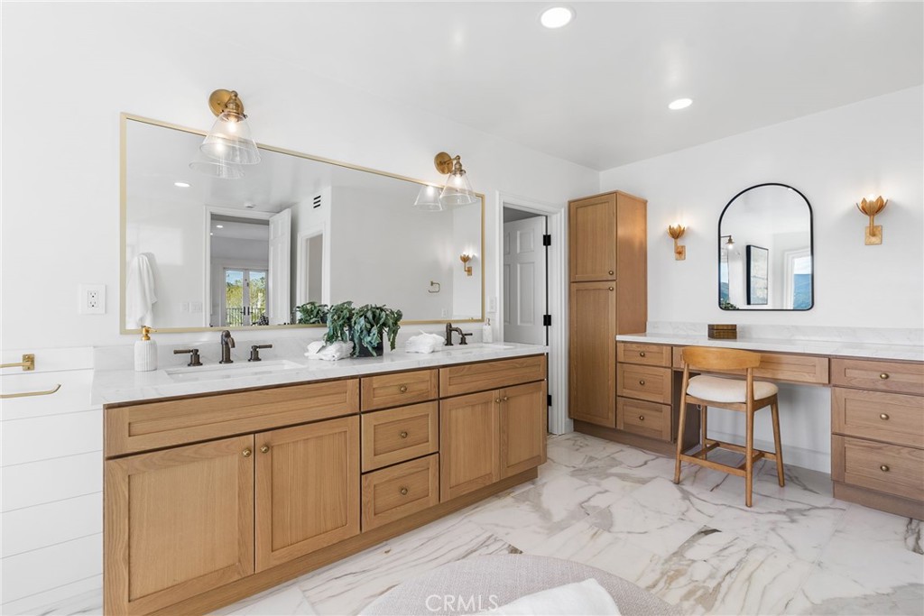 Hunt Club (HC) - Residential