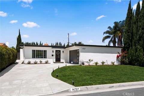 Photo of 14727 Costa Mesa DR, La Mirada, CA 90638 (MLS # PW26119818)